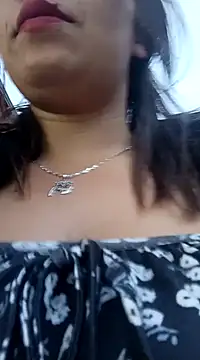Snapshot of LIZ-06_ chatting on 02-17-25, 11:09 LIZ-06 online show from 02-17-25, 11:09
