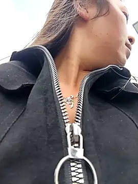 Snapshot of LIZ-06_ chatting on 02-20-25, 04:36 LIZ-06 online show from 02-20-25, 04:36