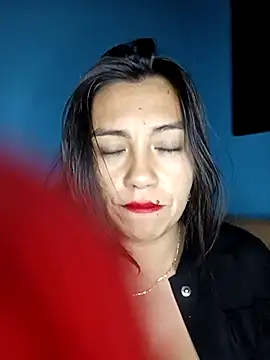 Snapshot of LIZ-06_ chatting on 02-25-25, 11:22 LIZ-06 online show from 02-25-25, 11:22