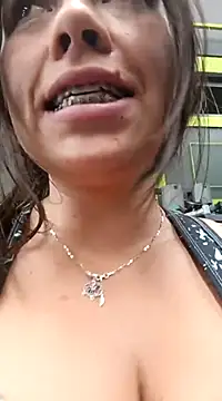 Snapshot of LIZ-06_ chatting on 03-04-25, 03:37 LIZ-06 online show from 03-04-25, 03:37