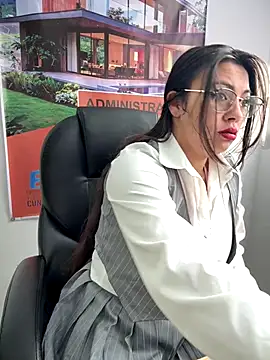 LIZ-06  online show from 11-30-25, 03:27