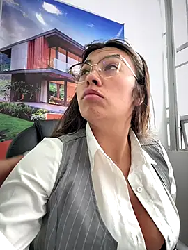 LIZ-06  online show from 12-02-25, 01:28