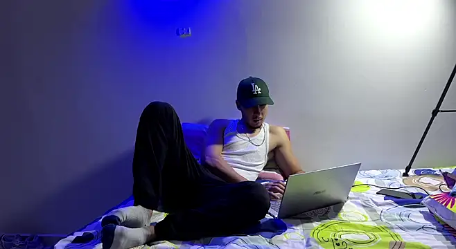 KeylorXXX online show from 02-04-26, 11:53