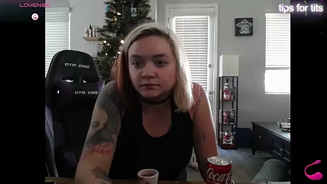 tayweird online show from 12-18-24, 07:19