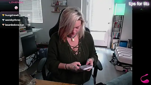 tayweird online show from 01-09-25, 11:02