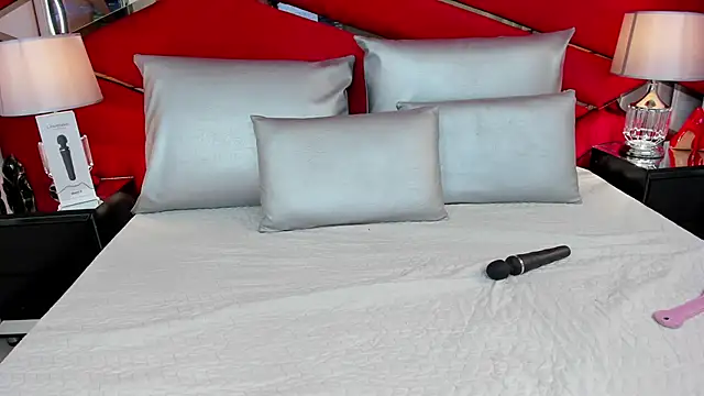 Snapshot of AdeleGray chatting on 01-14-25, 02:53 AdeleGray online show from 01-14-25, 02:53