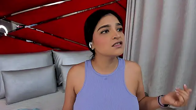 Snapshot of AdeleGray chatting on 02-13-25, 12:00 AdeleGray online show from 02-13-25, 12:00