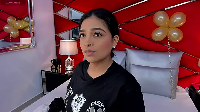 Snapshot of AdeleGray chatting on 02-18-25, 11:44 AdeleGray online show from 02-18-25, 11:44