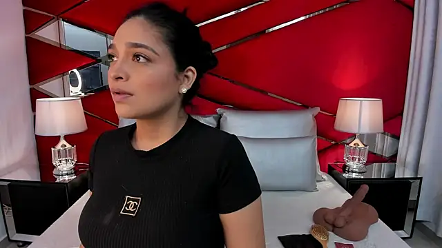 Snapshot of AdeleGray chatting on 02-28-25, 12:42 AdeleGray online show from 02-28-25, 12:42