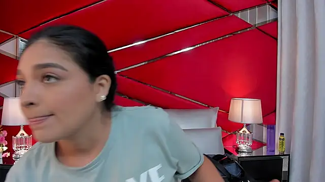 Snapshot of AdeleGray chatting on 03-06-25, 11:58 AdeleGray online show from 03-06-25, 11:58