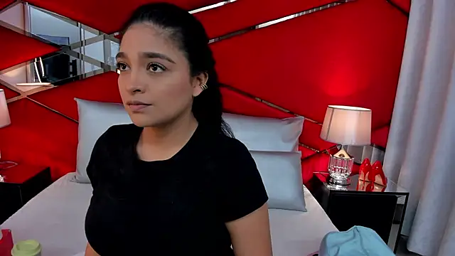 Snapshot of AdeleGray chatting on 03-13-25, 11:41 AdeleGray online show from 03-13-25, 11:41