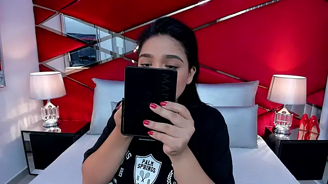 Snapshot of AdeleGray chatting on 03-14-25, 11:56 AdeleGray online show from 03-14-25, 11:56