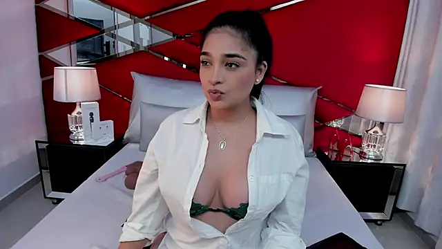 Snapshot of AdeleGray chatting on 09-16-25, 11:55 AdeleGray online show from 09-16-25, 11:55