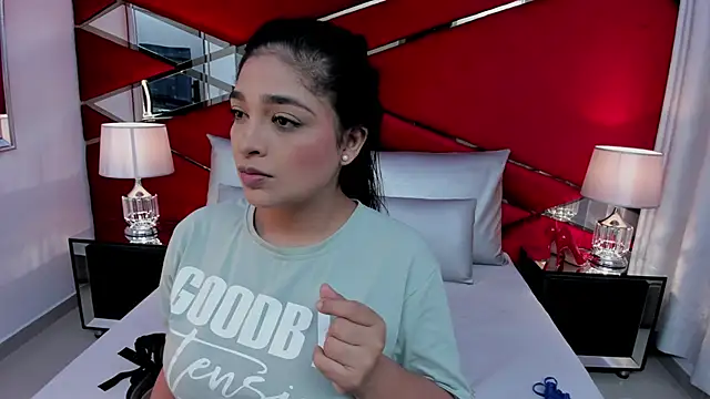 Snapshot of AdeleGray chatting on 09-19-25, 11:44 AdeleGray online show from 09-19-25, 11:44