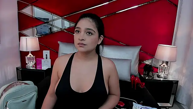 Snapshot of AdeleGray chatting on 10-24-25, 11:50 AdeleGray online show from 10-24-25, 11:50