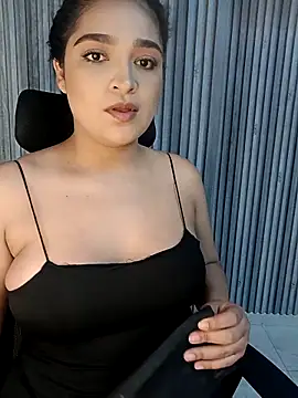 Snapshot of AdeleGray chatting on 10-28-25, 11:58 AdeleGray online show from 10-28-25, 11:58