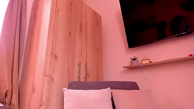 sofiaVelez01 online show from 06-09-26, 05:57