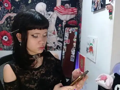 hachi kitty online show from 04-28-26, 10:48