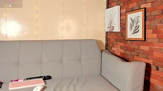 emmamillher online show from 12-16-24, 04:23