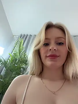 Snapshot of CaseyCumFace chatting on 02-05-26, 09:52 CaseyCumFace online show from 02-05-26, 09:52