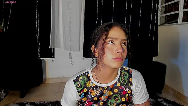 Snapshot of Dakota_M1 chatting on 10-02-25, 04:19 Dakota M1 online show from 10-02-25, 04:19