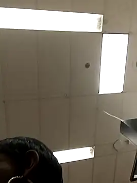 Snapshot of kobrashekyng chatting on 10-13-25, 05:35 kobrashekyng online show from 10-13-25, 05:35