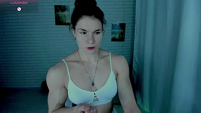 Snapshot of Lisa_Ray chatting on 02-26-26, 01:04 Lisa Ray online show from 02-26-26, 01:04