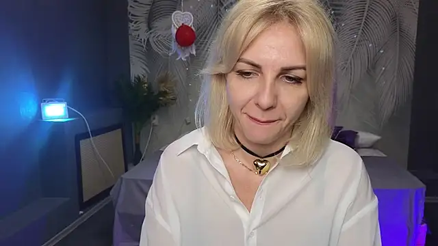 Barbara Blonde online show from 03-15-25, 05:52