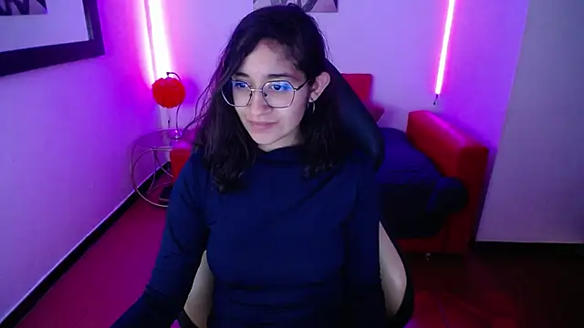 Lili Gomez  online show from 01-23-25, 03:22