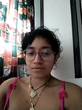 Lili Gomez  online show from 12-14-25, 07:18