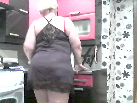 Snapshot of Lisa_Suzie chatting on 11-03-25, 03:13 Lisa Suzie online show from 11-03-25, 03:13