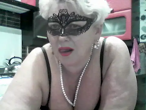 Lisa Suzie online show from 04-14-26, 06:36