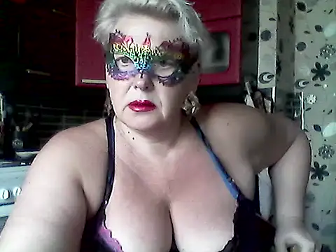 Lisa Suzie online show from 05-14-26, 07:04