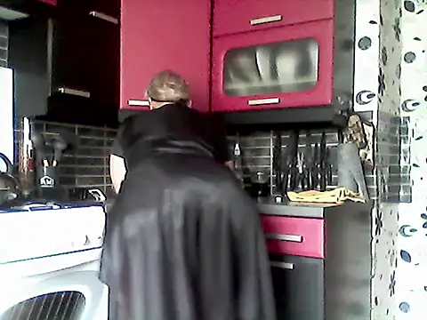 Lisa Suzie online show from 05-15-26, 09:05