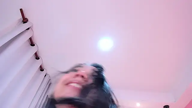 Snapshot of sophiawhite__ chatting on 02-26-25, 07:27 sophiawhite online show from 02-26-25, 07:27