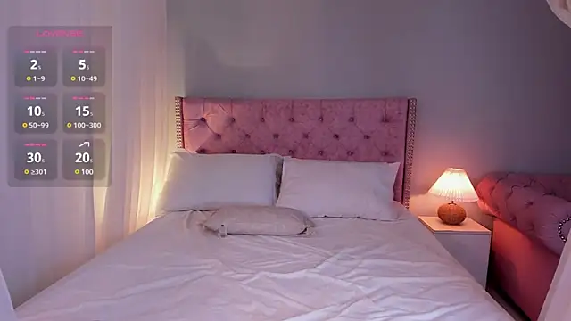 Lia Sweett  online show from 01-09-25, 02:29