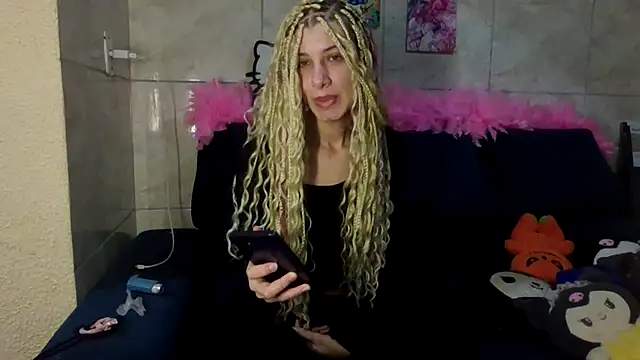 Snapshot of LadyhNigth chatting on 05-14-26, 09:21 LadyhNigth online show from 05-14-26, 09:21