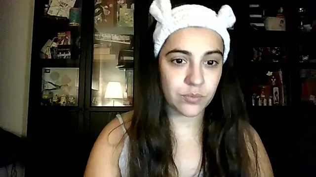 Snapshot of Ursumi1 chatting on 11-08-25, 07:45 Ursumi1 online show from 11-08-25, 07:45