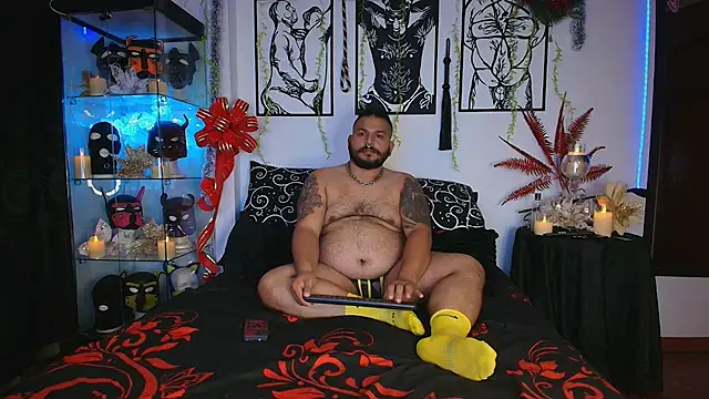 Snapshot of dannybear_ chatting on 12-23-24, 12:57 dannybear online show from 12-23-24, 12:57