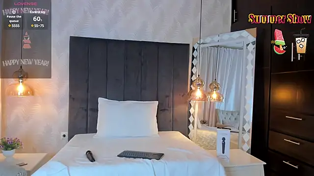 SHARONN     online show from 01-25-25, 03:51