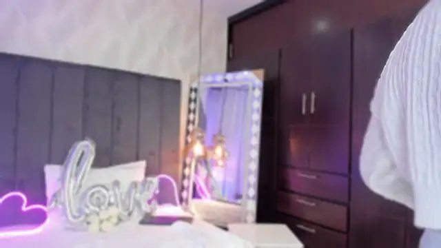 SHARONN     online show from 02-11-25, 03:50