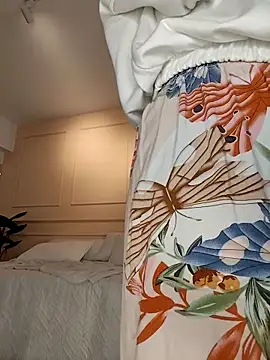 SHARONN     online show from 10-11-25, 04:12