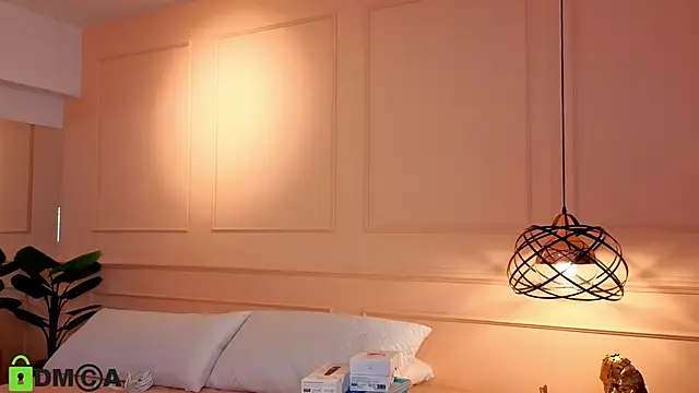 SHARONN     online show from 11-14-25, 04:00