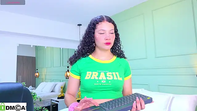 SHARONN     online show from 05-01-26, 07:40