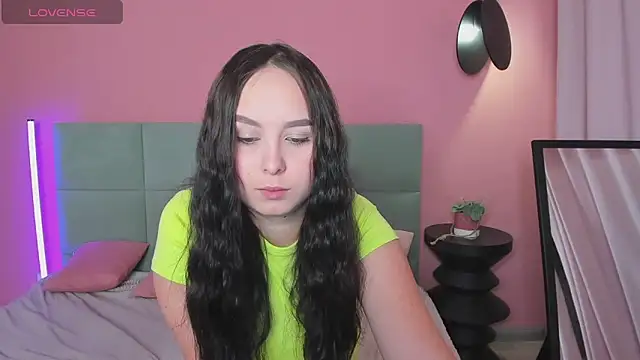 BeatriceReeves online show from 11-16-25, 01:00