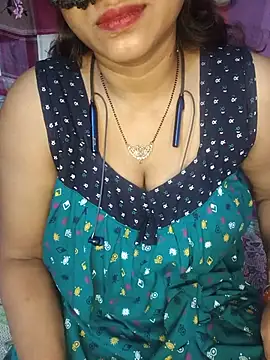 Sexy Mona Bhabhi online show from 08-09-26, 12:45