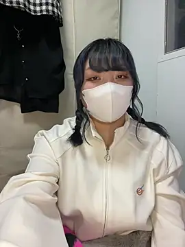 YUNA-yuna online show from 01-25-25, 01:19