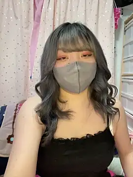 YUNA-yuna online show from 02-23-25, 05:07