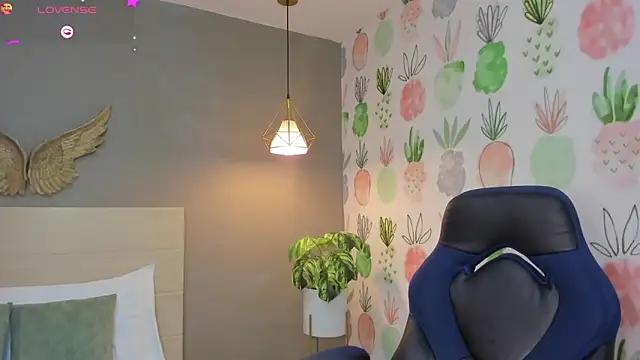 yaya23x online show from 10-14-25, 02:07