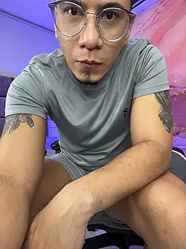 Snapshot of JoshMillerr_ chatting on 03-06-26, 12:29 JoshMillerr online show from 03-06-26, 12:29